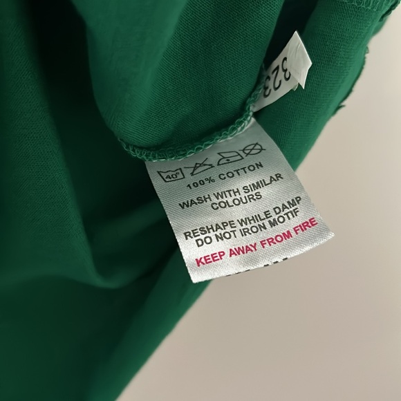 Ireland V Neck Tshirt, Large, NWOT - Picture 4 of 6